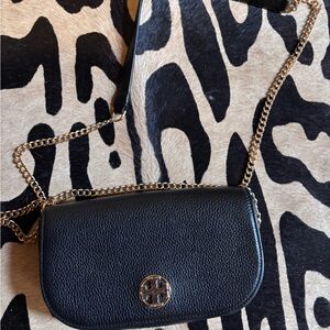 Chic Black Crossbody Bag with Gold Chain